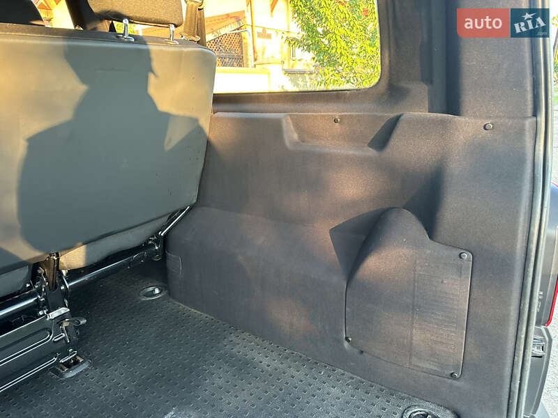Минивэн Volkswagen Transporter 2016 в Ужгороде