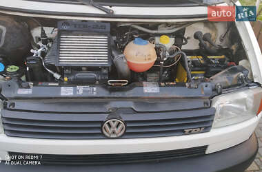 Минивэн Volkswagen Transporter 2000 в 