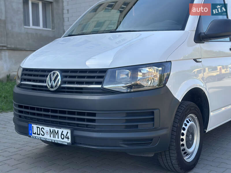 Вантажний фургон Volkswagen Transporter 2018 в Дубні