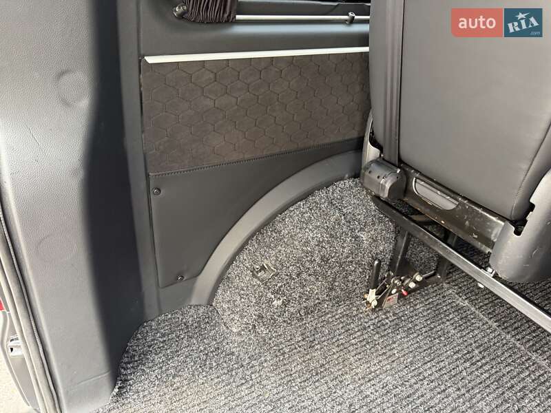 Мінівен Volkswagen Transporter 2014 в Тячеві
