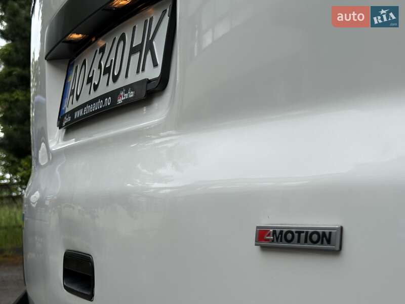 Мінівен Volkswagen Transporter 2014 в Тячеві