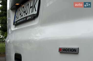 Минивэн Volkswagen Transporter 2014 в 