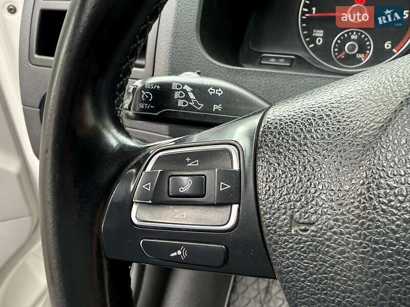 Мінівен Volkswagen Transporter 2014 в Тячеві