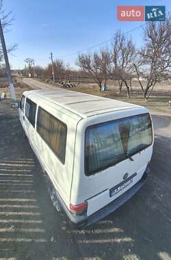 Мінівен Volkswagen Transporter 2000 в 
