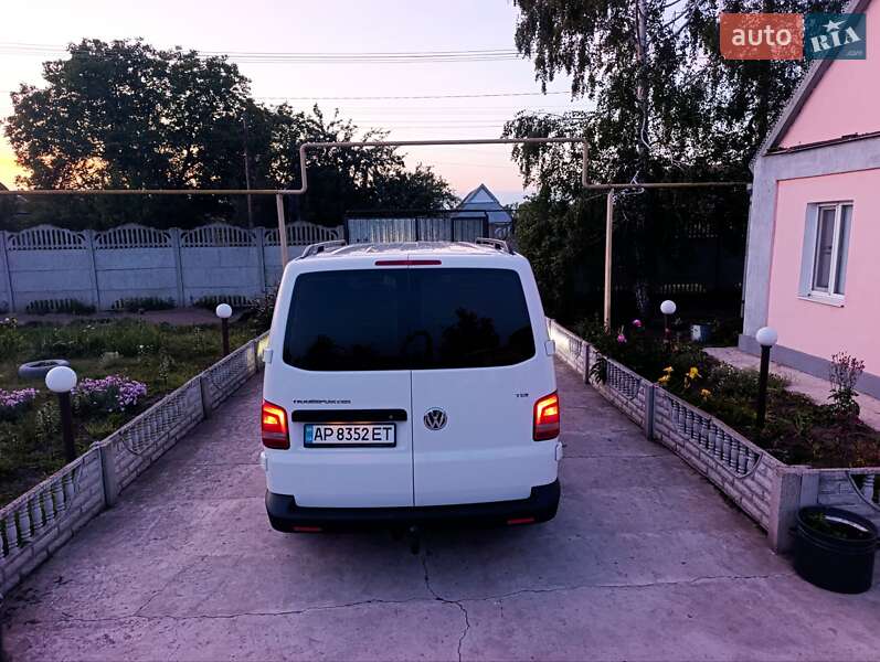 Вантажопасажирський фургон Volkswagen Transporter 2010 в Запоріжжі
