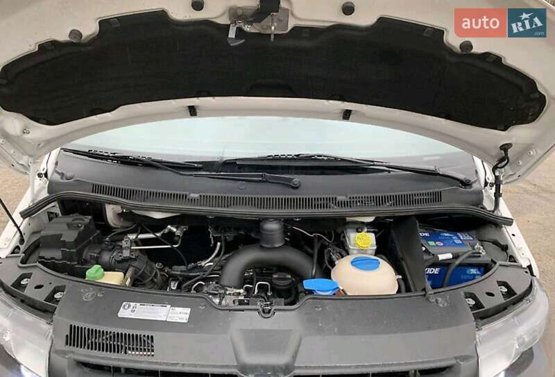 Вантажопасажирський фургон Volkswagen Transporter 2010 в Запоріжжі
