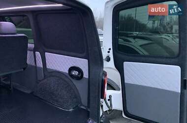 Грузопассажирский фургон Volkswagen Transporter 2010 в 