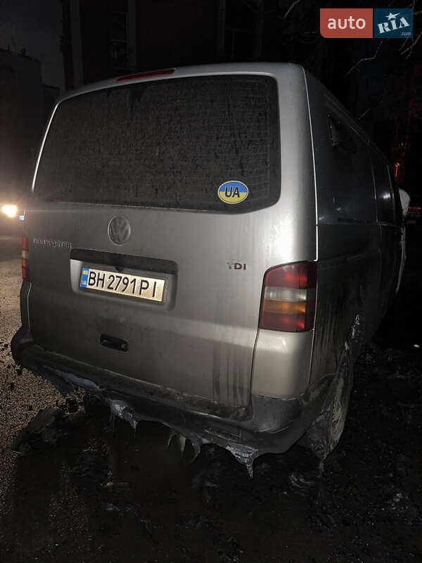 Минивэн Volkswagen Transporter 2004 в 