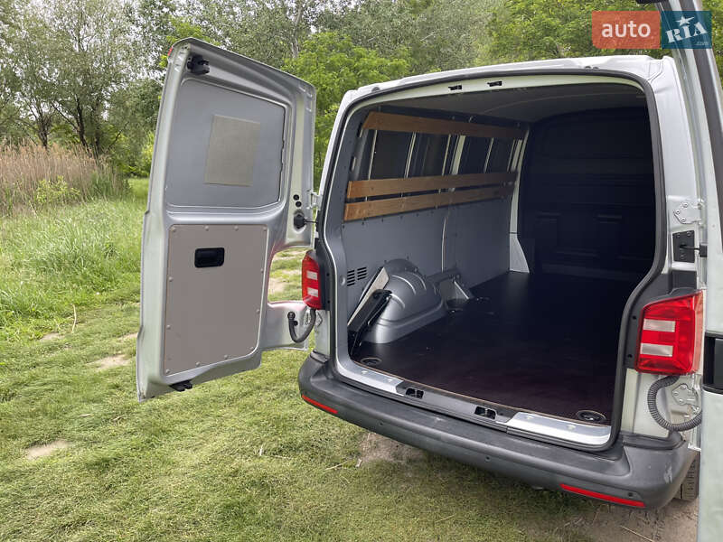 Грузовик Volkswagen Transporter 2019 в Смеле