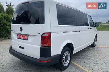 Минивэн Volkswagen Transporter 2017 в 
