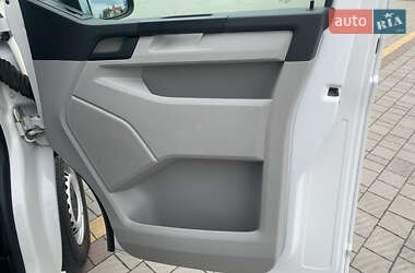 Минивэн Volkswagen Transporter 2017 в 