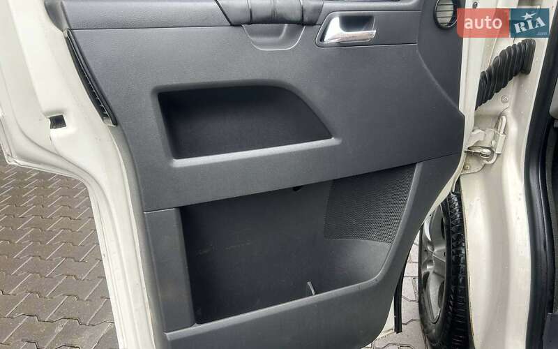Мінівен Volkswagen Transporter 2011 в Чернівцях