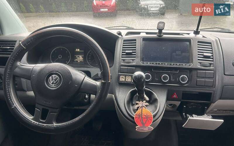 Мінівен Volkswagen Transporter 2011 в Чернівцях