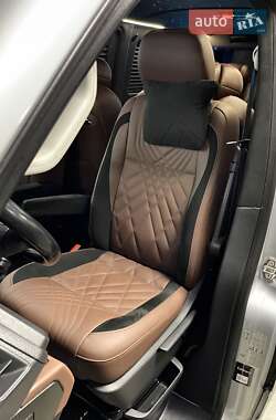 Минивэн Volkswagen Transporter 2019 в 