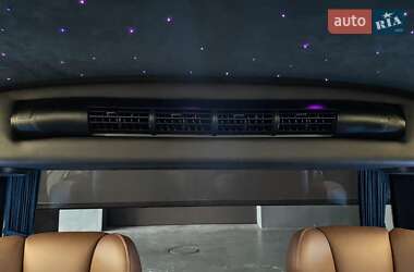 Минивэн Volkswagen Transporter 2019 в 