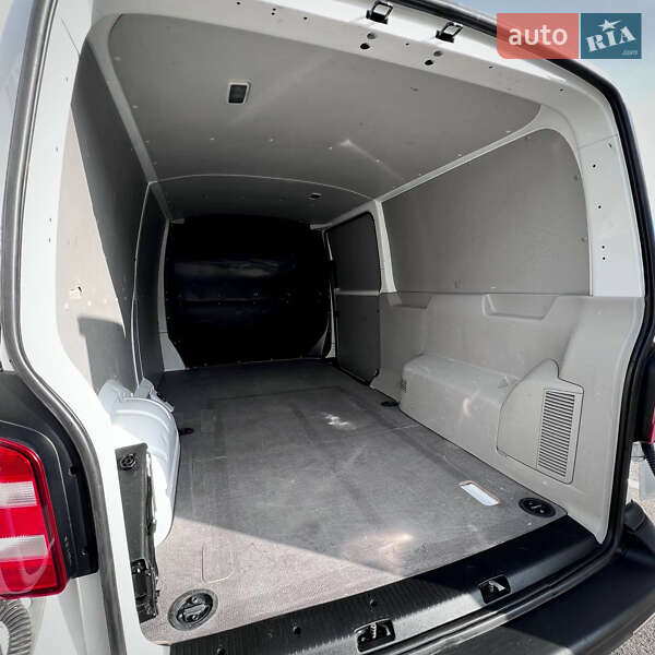 Вантажний фургон Volkswagen Transporter 2018 в Києві