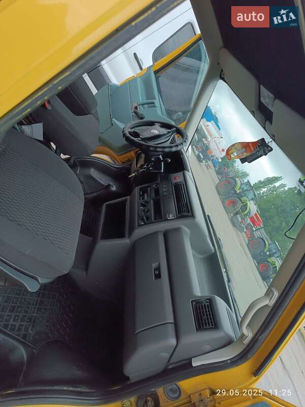 Мінівен Volkswagen Transporter 2003 в Старокостянтинові