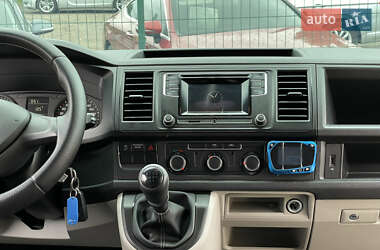 Минивэн Volkswagen Transporter 2019 в 