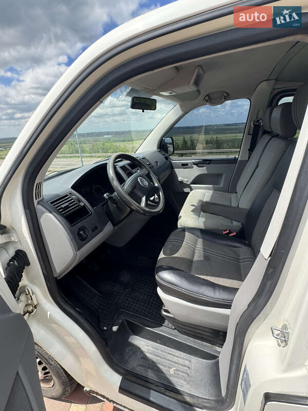 Минивэн Volkswagen Transporter 2006 в Татарбунарах
