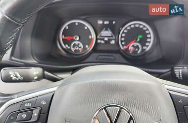 Минивэн Volkswagen Transporter 2021 в 