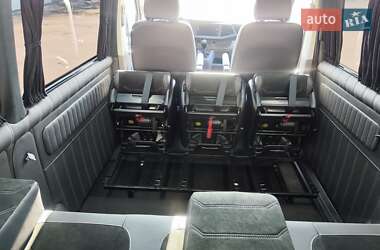 Минивэн Volkswagen Transporter 2021 в 