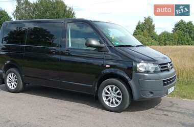 Минивэн Volkswagen Transporter 2011 в 