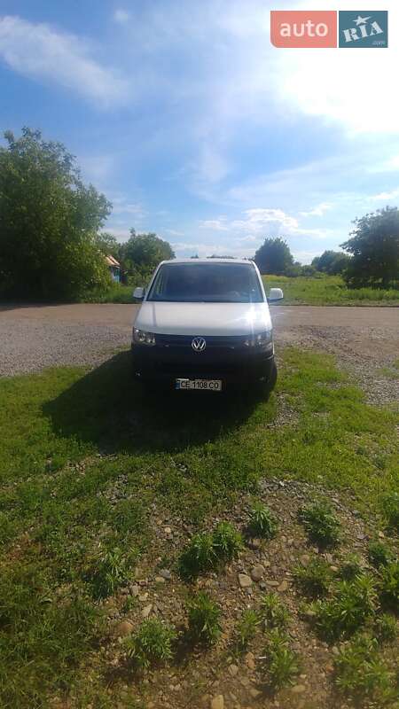 Минивэн Volkswagen Transporter 2015 в Черновцах