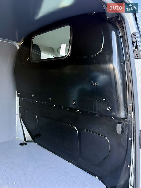 Грузовой фургон Volkswagen Transporter 2021 в Черновцах