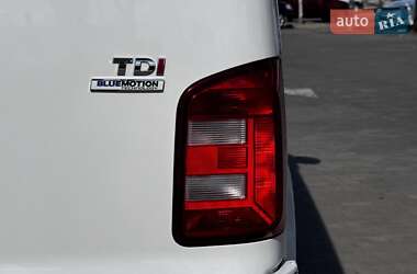 Минивэн Volkswagen Transporter 2015 в 