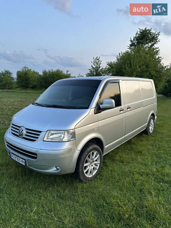 Грузовой фургон Volkswagen Transporter 2007 в Хусте