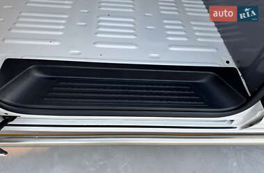 Грузовой фургон Volkswagen Transporter 2018 в 