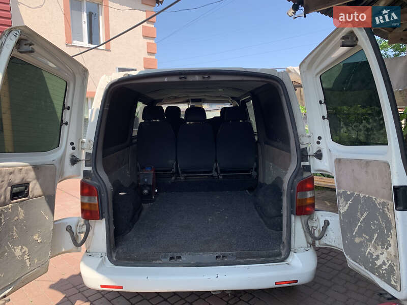 Минивэн Volkswagen Transporter 2005 в Помошной