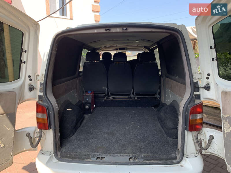 Минивэн Volkswagen Transporter 2005 в Помошной