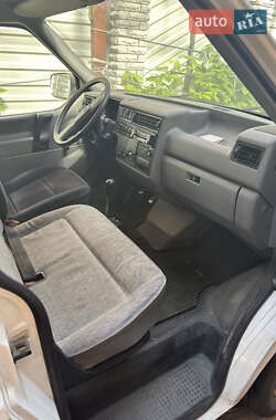 Минивэн Volkswagen Transporter 1991 в 