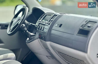 Минивэн Volkswagen Transporter 2015 в 