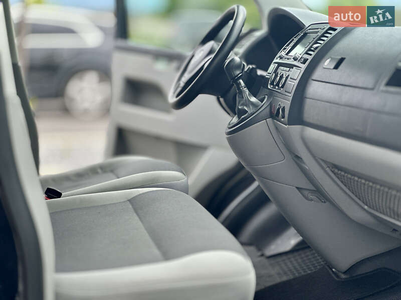 Минивэн Volkswagen Transporter 2015 в Мукачево
