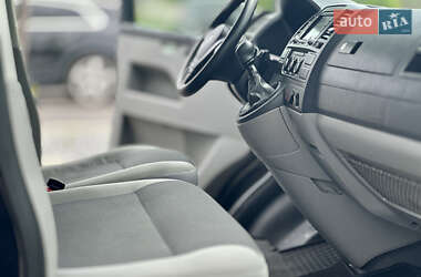Минивэн Volkswagen Transporter 2015 в 
