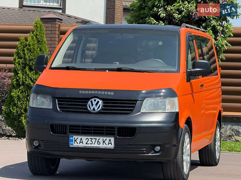 Минивэн Volkswagen Transporter 2005 в Киеве