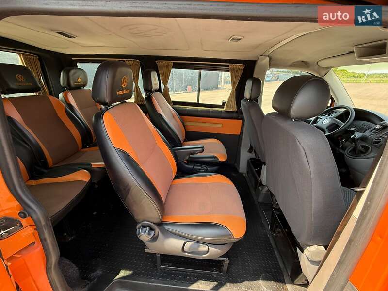 Минивэн Volkswagen Transporter 2005 в Киеве