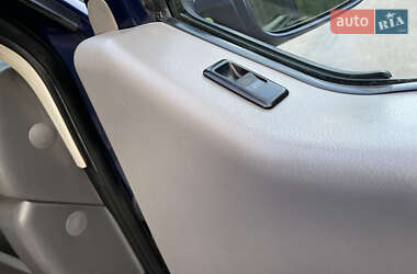 Минивэн Volkswagen Transporter 2001 в 