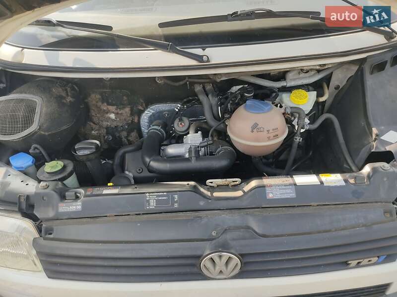 Минивэн Volkswagen Transporter 2000 в Ковеле