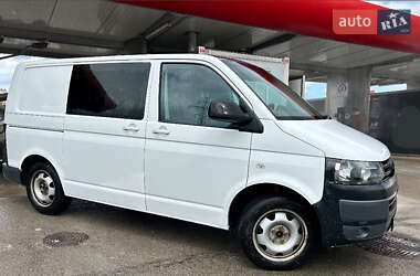 Минивэн Volkswagen Transporter 2010 в 