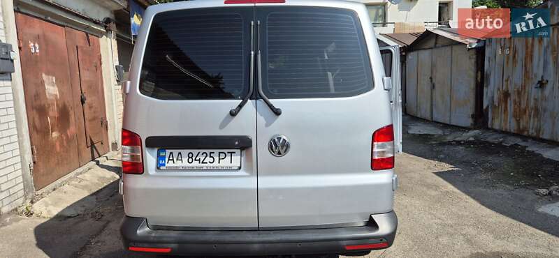 Грузовой фургон Volkswagen Transporter 2014 в Киеве