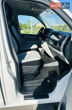 Грузовой фургон Volkswagen Transporter 2017 в 