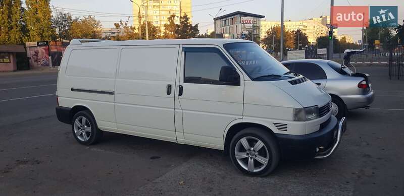 Грузовой фургон Volkswagen Transporter 2001 в Харькове