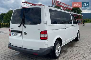 Минивэн Volkswagen Transporter 2010 в 