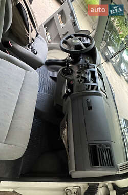 Минивэн Volkswagen Transporter 2006 в 