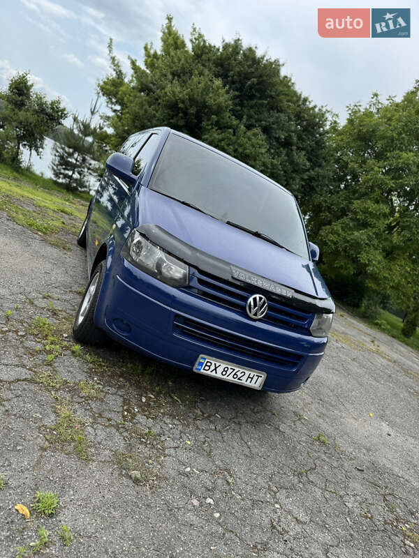 Минивэн Volkswagen Transporter 2010 в Хмельницком