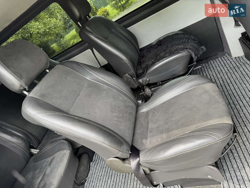 Минивэн Volkswagen Transporter 2010 в Хмельницком