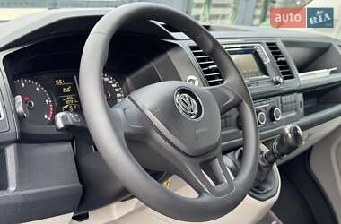 Грузовой фургон Volkswagen Transporter 2016 в 